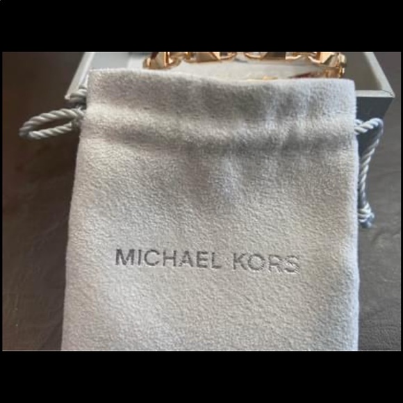 10/10 brand new with tags - Picture 1 of 6